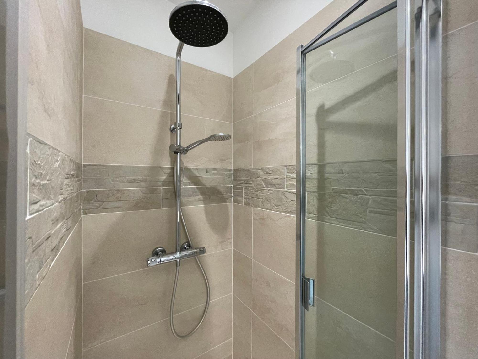 Bel Appartement, 2 Lits Doubles, Parking Gratuit Chablis Luaran gambar